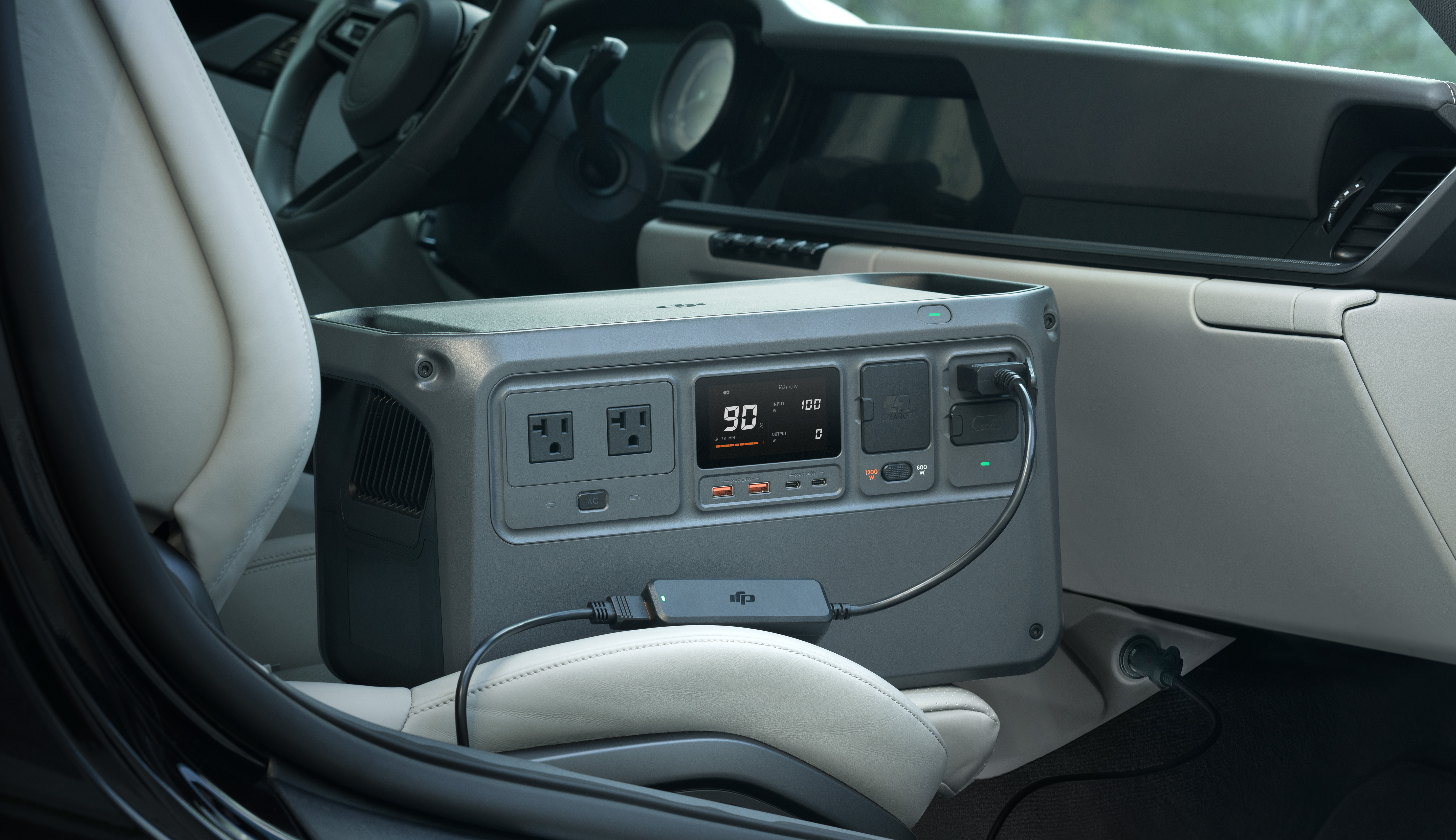 DJI Power 自動車電源コンセント - SDC 電源ケーブル (12V/24V)