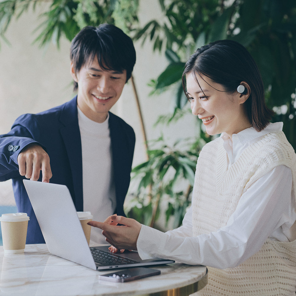 軽い着け心地で、長時間ストレスフリー。